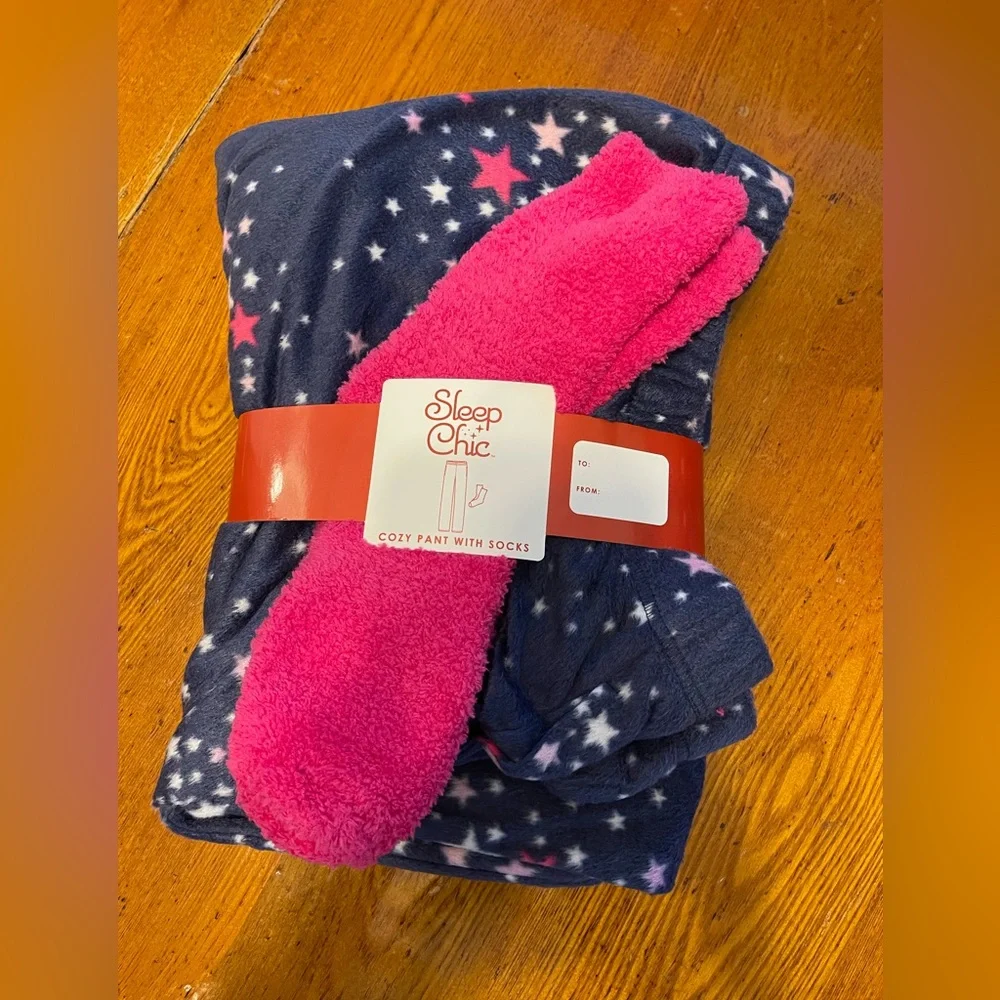 Sleep Chic Star Pajama Set with Socks - Picture 1 of 4
